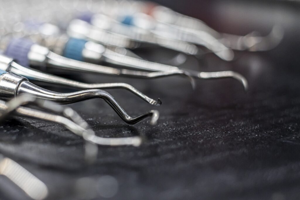 Geslepen curettes en scalers